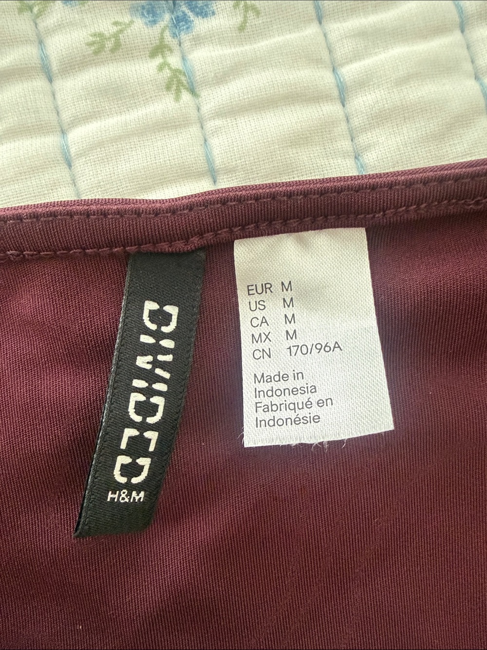Sleeveless Twist Front Women'sTop - Wine - Picture 2 of 4